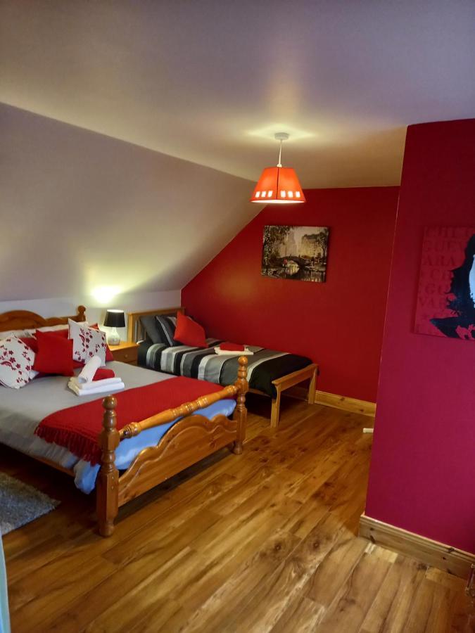 A New U Country Cottage Clynacartan Dış mekan fotoğraf